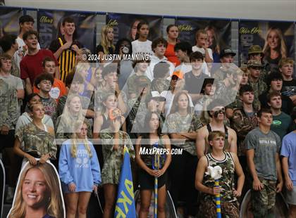 Thumbnail 3 in Benton vs. Lakeside photogallery.