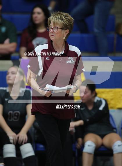 Thumbnail 3 in Benton vs. Lakeside photogallery.