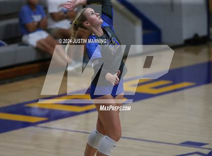 Thumbnail 1 in Benton vs. Lakeside photogallery.