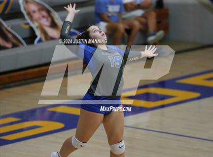 Thumbnail 3 in Benton vs. Lakeside photogallery.