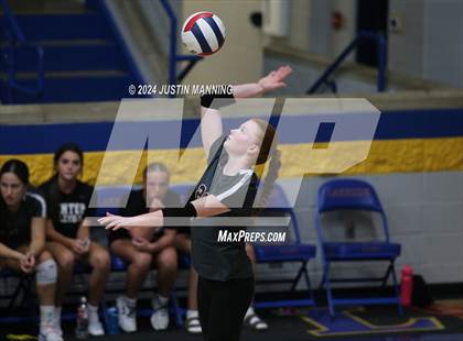 Thumbnail 3 in Benton vs. Lakeside photogallery.