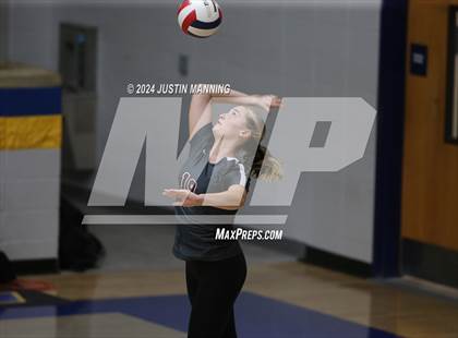 Thumbnail 2 in Benton vs. Lakeside photogallery.