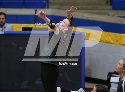 Thumbnail 2 in Benton vs. Lakeside photogallery.
