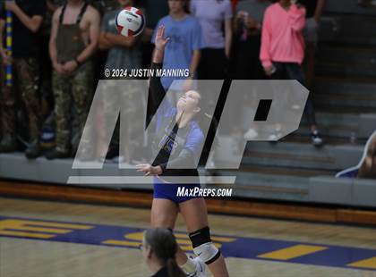 Thumbnail 3 in Benton vs. Lakeside photogallery.