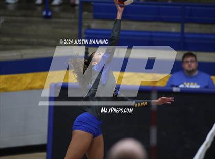 Thumbnail 2 in Benton vs. Lakeside photogallery.