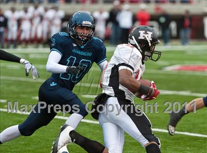 Thumbnail 2 in Hurricane vs. Juan Diego Catholic (UHSAA 3A Final) photogallery.