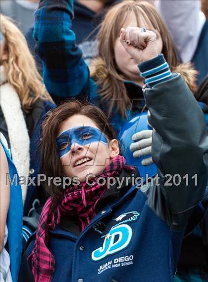 Thumbnail 1 in Hurricane vs. Juan Diego Catholic (UHSAA 3A Final) photogallery.