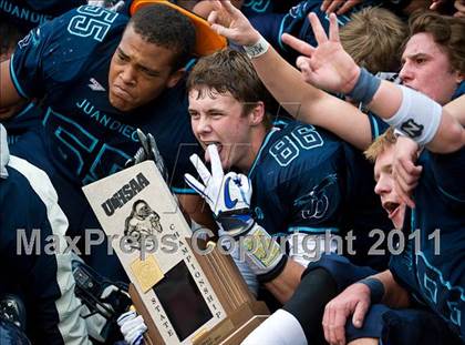 Thumbnail 2 in Hurricane vs. Juan Diego Catholic (UHSAA 3A Final) photogallery.