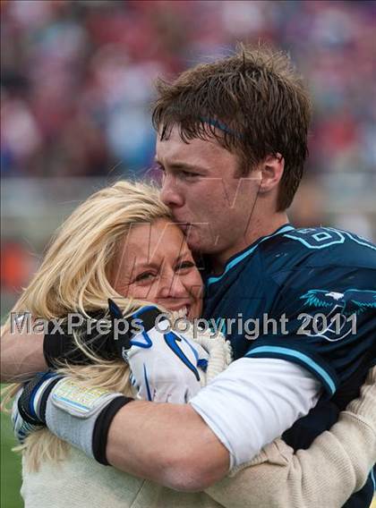 Thumbnail 2 in Hurricane vs. Juan Diego Catholic (UHSAA 3A Final) photogallery.