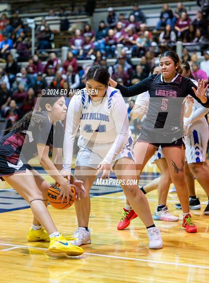 Thumbnail 1 in McDermitt vs. Pyramid Lake (NIAA 1A State Championship) photogallery.