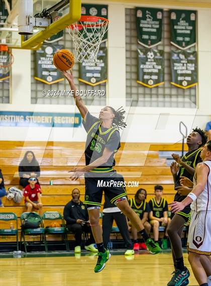 Thumbnail 2 in Roosevelt vs Oxnard (Santa Barbara Holiday Classic) photogallery.