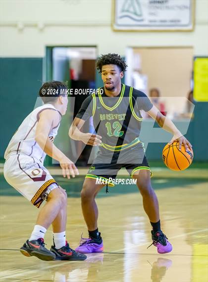 Thumbnail 3 in Roosevelt vs Oxnard (Santa Barbara Holiday Classic) photogallery.