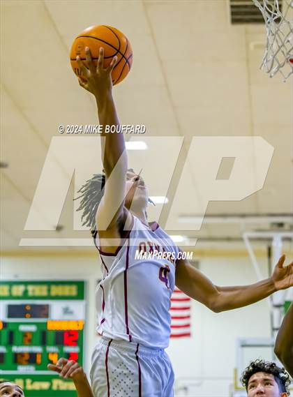 Thumbnail 1 in Roosevelt vs Oxnard (Santa Barbara Holiday Classic) photogallery.