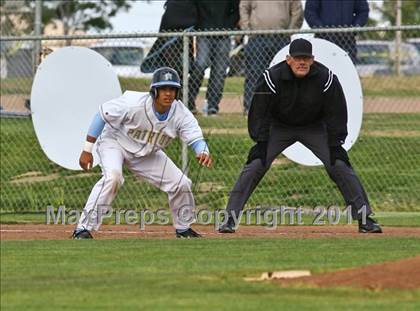 Thumbnail 3 in Heritage vs. De La Salle (CIF NCS D1 Semifinal) photogallery.