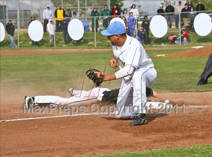 Thumbnail 1 in Heritage vs. De La Salle (CIF NCS D1 Semifinal) photogallery.