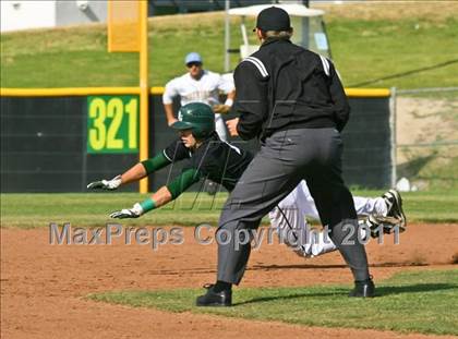 Thumbnail 3 in Heritage vs. De La Salle (CIF NCS D1 Semifinal) photogallery.