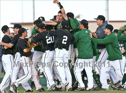 Thumbnail 3 in Heritage vs. De La Salle (CIF NCS D1 Semifinal) photogallery.