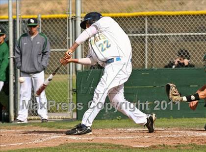 Thumbnail 3 in Heritage vs. De La Salle (CIF NCS D1 Semifinal) photogallery.