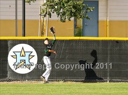 Thumbnail 1 in Heritage vs. De La Salle (CIF NCS D1 Semifinal) photogallery.