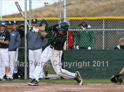 Thumbnail 2 in Heritage vs. De La Salle (CIF NCS D1 Semifinal) photogallery.