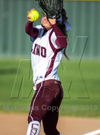 Thumbnail 1 in Rockwall-Heath vs Plano (UIL 5A Area Playoff) photogallery.