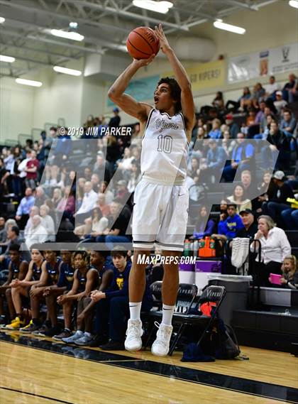 Thumbnail 3 in Stony Point @ Vandegrift photogallery.