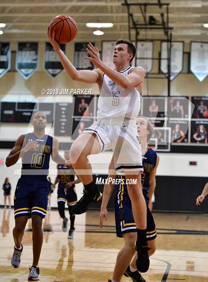 Thumbnail 1 in Stony Point @ Vandegrift photogallery.