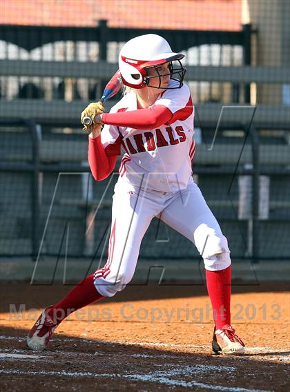 Thumbnail 2 in Van vs Royse City (Forney-North Forney Invitational) photogallery.