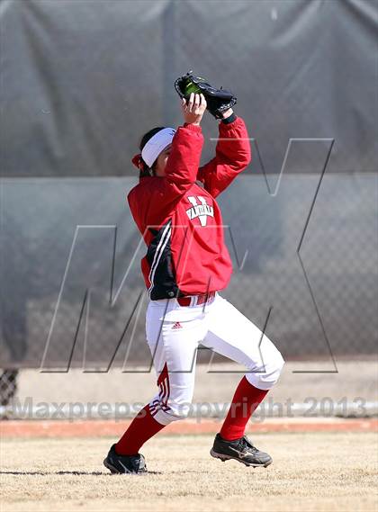 Thumbnail 3 in Van vs Royse City (Forney-North Forney Invitational) photogallery.