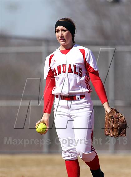 Thumbnail 3 in Van vs Royse City (Forney-North Forney Invitational) photogallery.