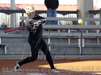 Thumbnail 1 in Van vs Royse City (Forney-North Forney Invitational) photogallery.