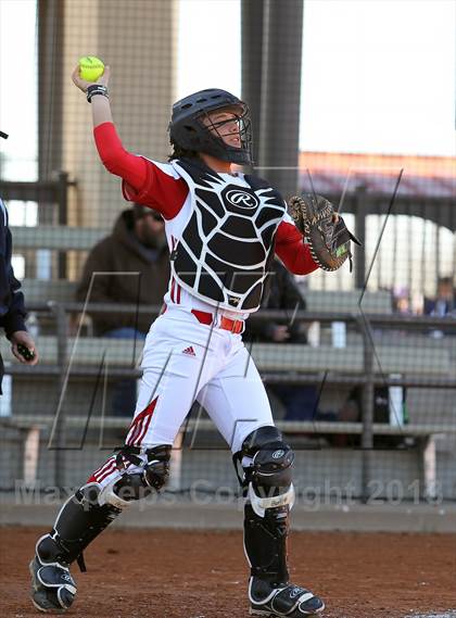 Thumbnail 3 in Van vs Royse City (Forney-North Forney Invitational) photogallery.