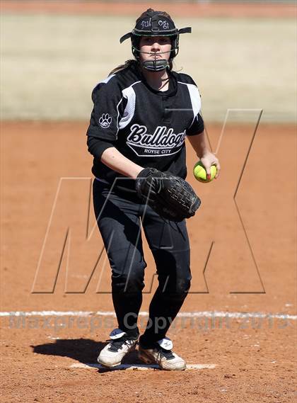 Thumbnail 2 in Van vs Royse City (Forney-North Forney Invitational) photogallery.