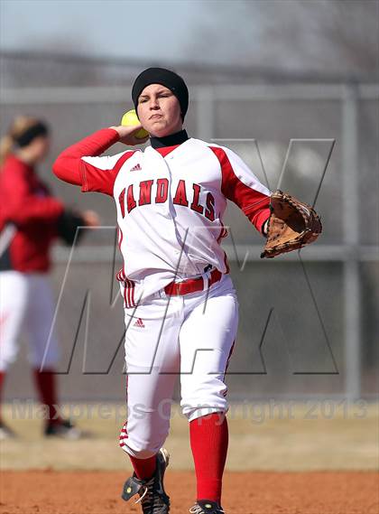 Thumbnail 3 in Van vs Royse City (Forney-North Forney Invitational) photogallery.