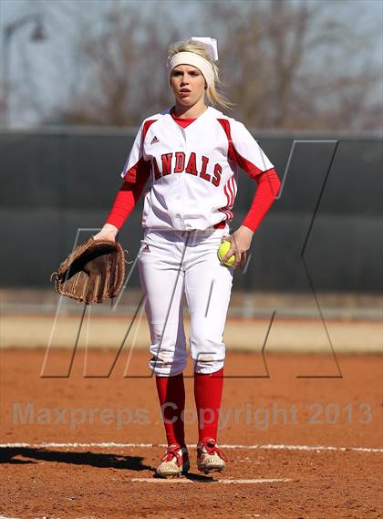 Thumbnail 3 in Van vs Royse City (Forney-North Forney Invitational) photogallery.