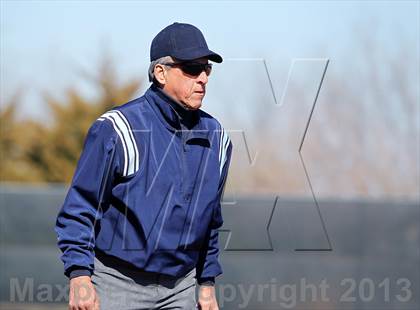 Thumbnail 1 in Van vs Royse City (Forney-North Forney Invitational) photogallery.