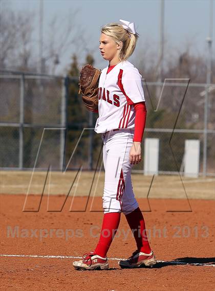 Thumbnail 1 in Van vs Royse City (Forney-North Forney Invitational) photogallery.