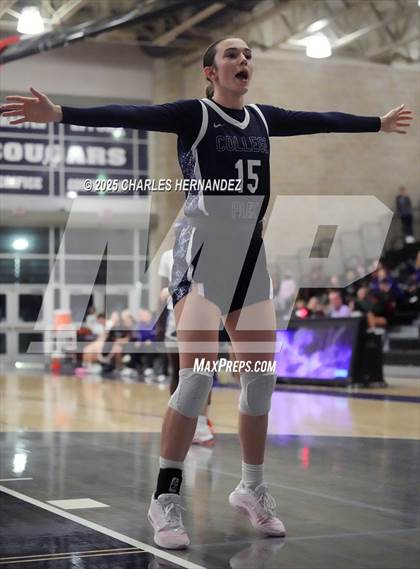 Thumbnail 1 in College Park @ College Station photogallery.