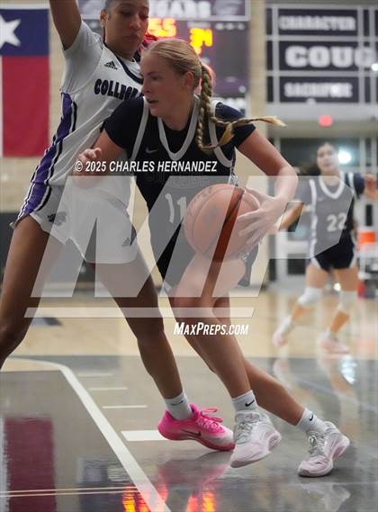 Thumbnail 1 in College Park @ College Station photogallery.