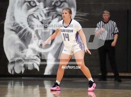 Thumbnail 1 in College Park @ College Station photogallery.