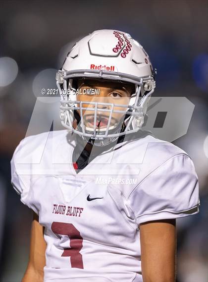 Thumbnail 3 in Flour Bluff vs Paetow (UIL 5A D1 State Semifinal) photogallery.