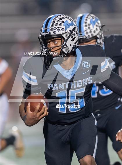 Thumbnail 1 in Flour Bluff vs Paetow (UIL 5A D1 State Semifinal) photogallery.