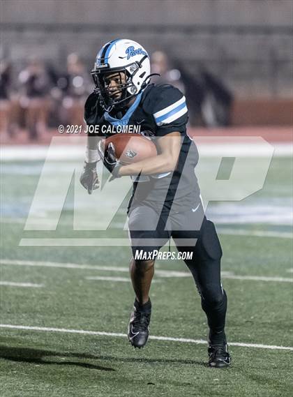 Thumbnail 2 in Flour Bluff vs Paetow (UIL 5A D1 State Semifinal) photogallery.