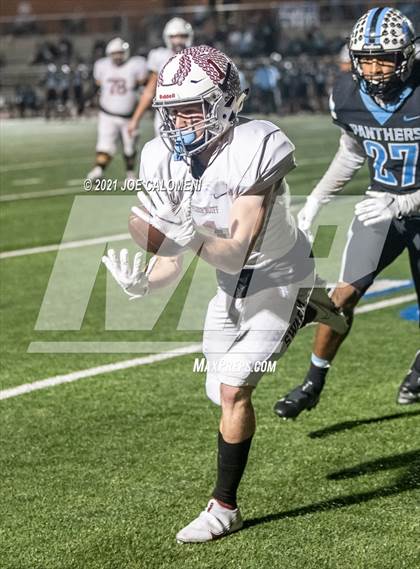 Thumbnail 3 in Flour Bluff vs Paetow (UIL 5A D1 State Semifinal) photogallery.
