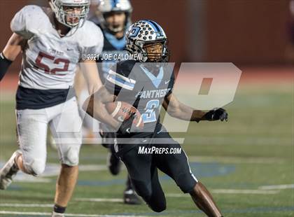 Thumbnail 3 in Flour Bluff vs Paetow (UIL 5A D1 State Semifinal) photogallery.
