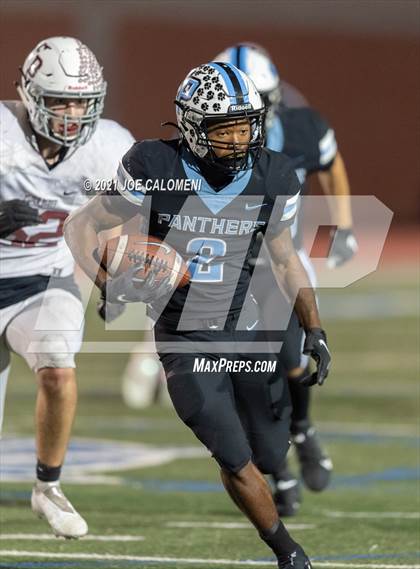 Thumbnail 3 in Flour Bluff vs Paetow (UIL 5A D1 State Semifinal) photogallery.