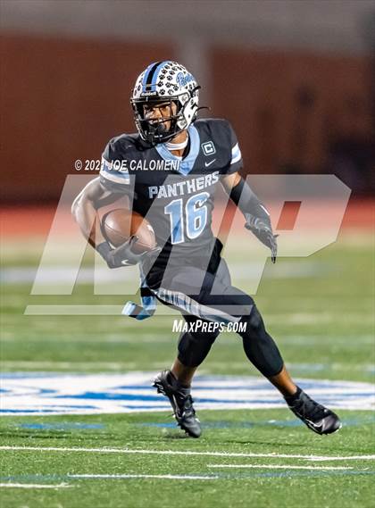 Thumbnail 1 in Flour Bluff vs Paetow (UIL 5A D1 State Semifinal) photogallery.