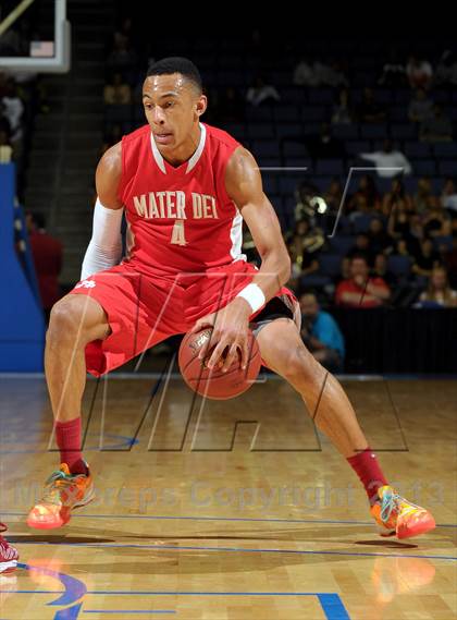 Thumbnail 2 in Etiwanda vs. Mater Dei (CIF SoCal Regional Open Division Final) photogallery.