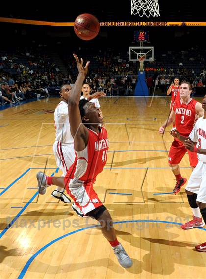 Thumbnail 3 in Etiwanda vs. Mater Dei (CIF SoCal Regional Open Division Final) photogallery.