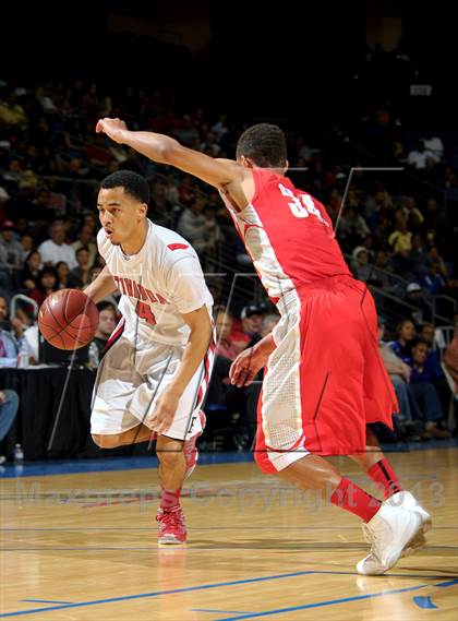 Thumbnail 2 in Etiwanda vs. Mater Dei (CIF SoCal Regional Open Division Final) photogallery.